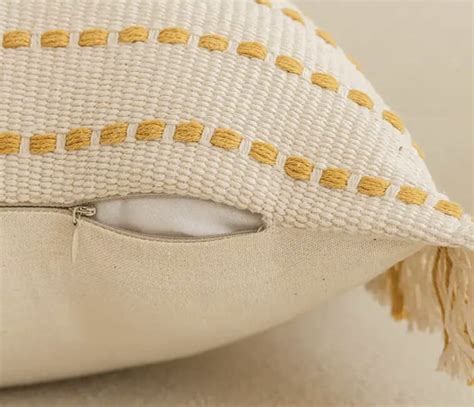 Cojin Lines Nude Jessie TuCloset