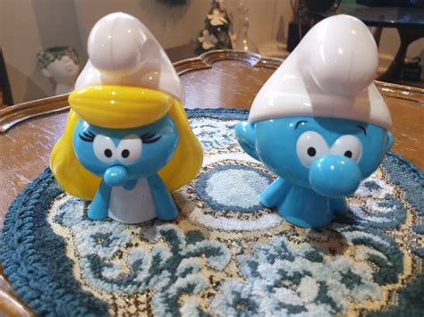 Adorable Smurf Figurine X 2 Park Avenue Foods Australia Candy Head