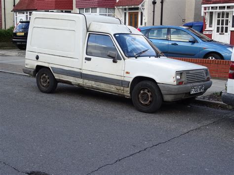 Renault Extra Surrey Registered Neil Potter Flickr