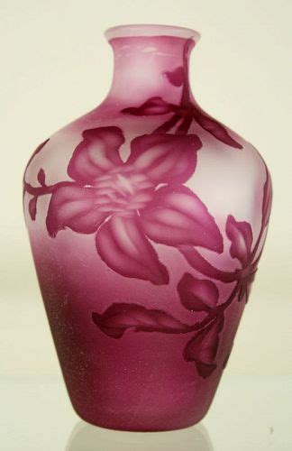 Vessiere Cameo Vase Item 1416756