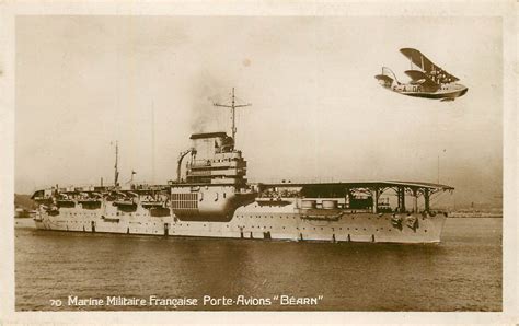 MARINE MILITAIRE FRANCAISE Le Porte Avions 3 Béarn et Hydroavion