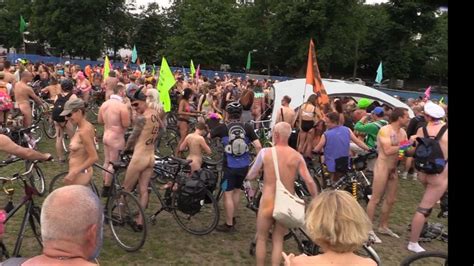 2015 World Naked Bike Ride Brighton préparatifs partie 1 de 7