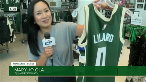 Milwaukee Bucks release '0' Damian Lillard jersey