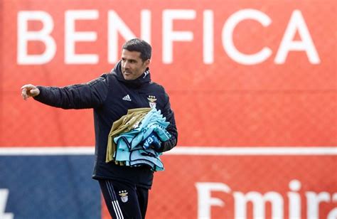 Benfica Afina Estrat Gia Antes Do Jogo O Liverpool Veja As Imagens