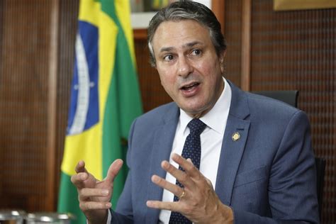 Ministro Da Educa O Diz Que Governo Espera Pagar Bolsa A Estudantes Do