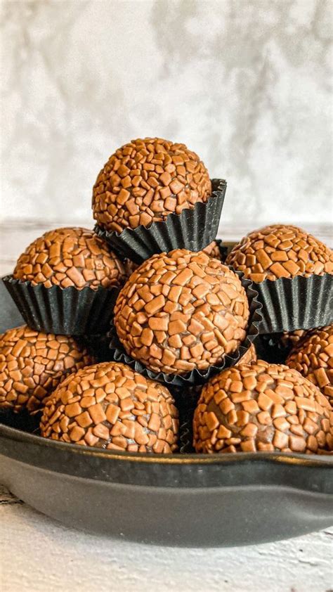 Lucre Mais De Mil Reais Vendendo Brigadeiros Gourmets L Renda Extra