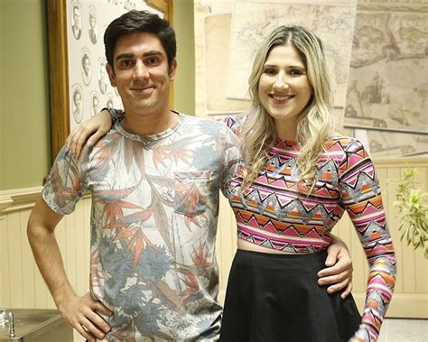 Marcelo Adnet assume novo romance e fala sobre relação Dani