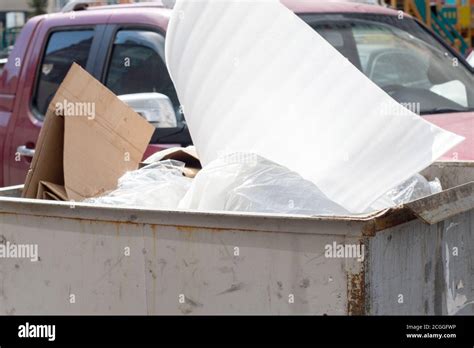 Overflowing Trash Can Hi Res Stock Photography And Images Alamy