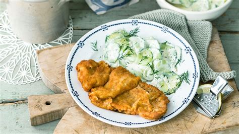 Wiener Schnitzel Mit Gurkensalat Rezept LIVING AT HOME