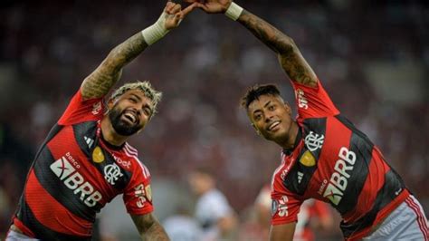 Tite Defende Bruno Henrique E Gabigol De Críticas Dois Monstros