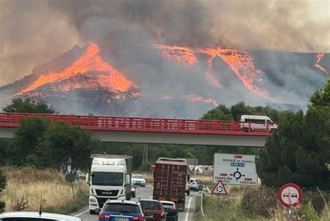 Un Gran Incendio Arrasa El Cerro Del Viso De Alcal De Henares