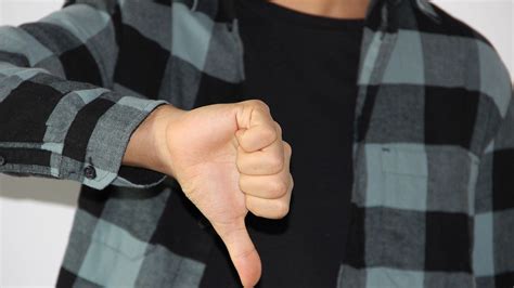 comportamenti che ti fanno odiare da tutti  uno da evitare anche