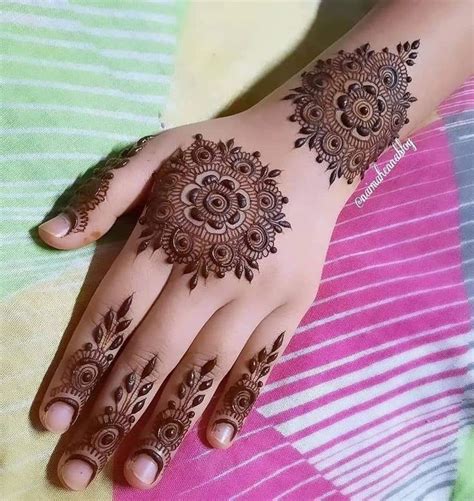 Pin By Vrushali Barai On Wedding Simple Mehndi Designs Fingers