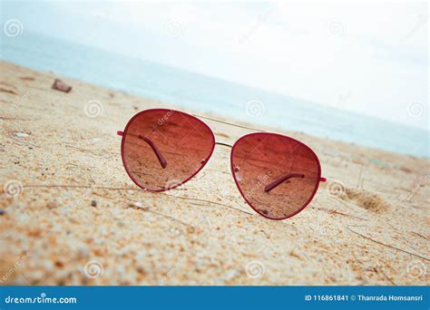 Reflejo En Las Gafas De Sol En La Playa Imagen De Archivo Imagen De