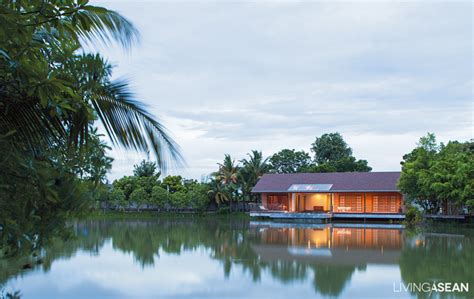 Awesome Tropical Lake House /// Living ASEAN