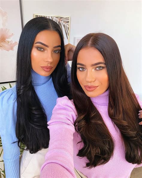 Laura Badura 🇵🇱 On Instagram “colourful Thebaduratwins 👯‍♀️” Laura Badura V Hair Hit Girls