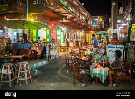 Pai night market, Northern Thailand Stock Photo - Alamy