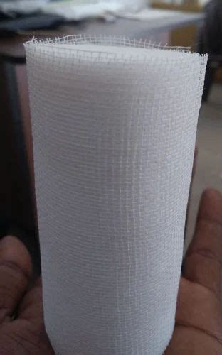 White Cotton Gauze Roller Bandage For Hospital Bandage Size Cm X