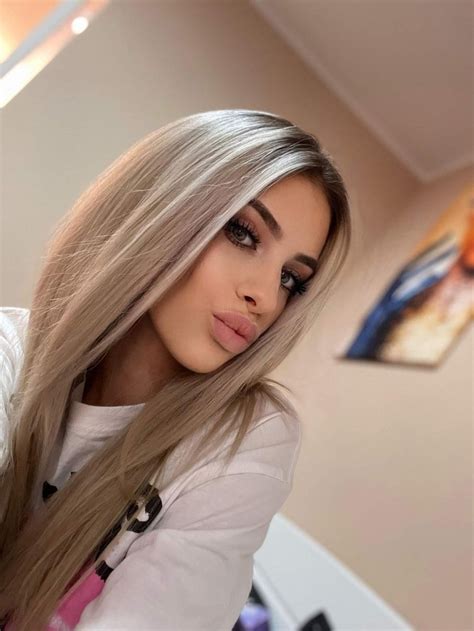 selenavoss OnlyFans - Stats, Graphs, Photos & Profile Comparisons