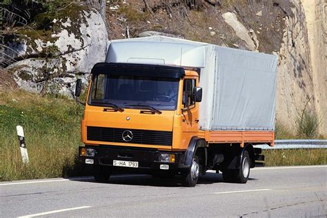 Mercedes Benz 817 Truckstar