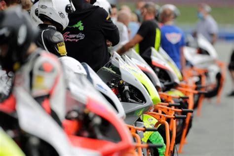 Northern Talent Cup Startschuss Am Sachsenring Rundstrecke