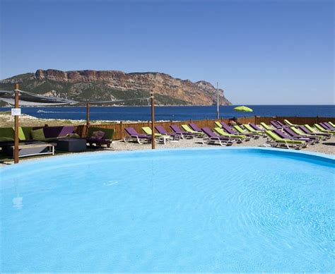 Vivez Une Journ E Heureuse La Plage Bleue Cassis Cote