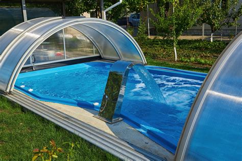 Abris De Piscine En Aluminium Sur mesure La Solution Idéale Pour Les