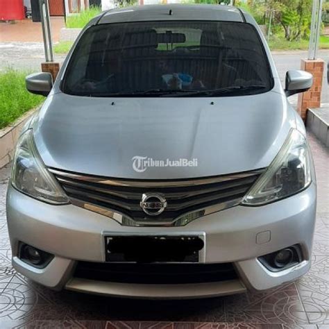 Mobil Nissan Grand Livina Xv Silver Unit Terawat Dan Siap Pakai Di