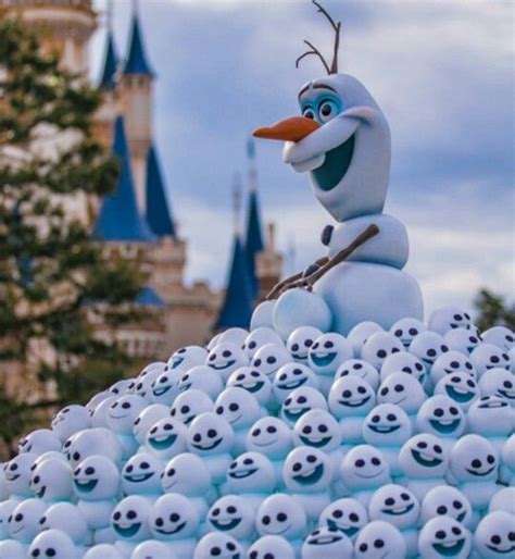 Pin by Katherine Smith on Disney olaf in 2023 | Frozen wallpaper ...