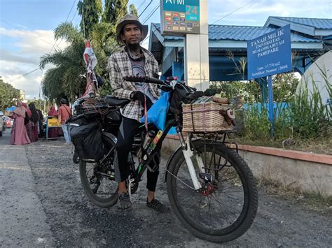 Pria Ini Nekat Mudik Bersepeda Dari Papua Ke Palopo Sulsel Butuh