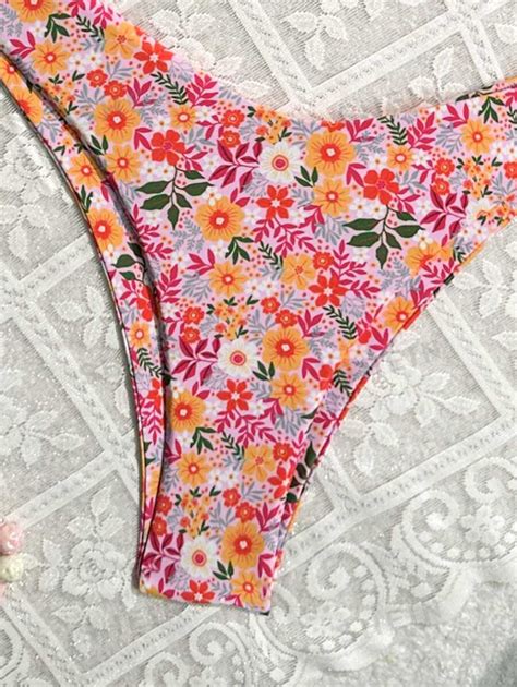 Shein Swim Mod Women S Ditsy Floral Twist Knot Sexy Bikini Set