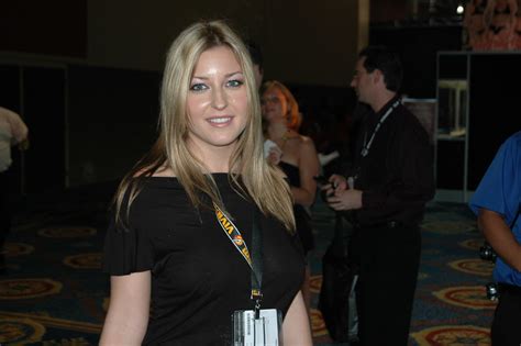 Avy Scott Posing For Me At The Avn Aee Hootervillefan Flickr