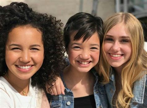 Sofia Wylie Peyton Elizabeth Lee And Emely Skiner Peyton Elizabeth