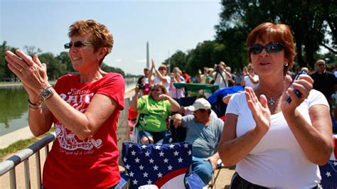 Glenn Becks Restoring Honor Rally By The Lincoln Memorial In