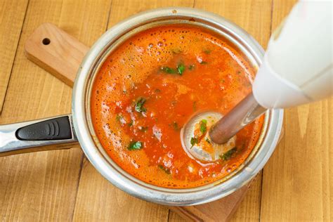 Low Fat Low Calorie Tomato Basil Soup Recipe