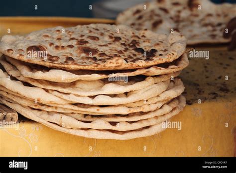 Middle Eastern Flat Bread Recipe - Tabitomo