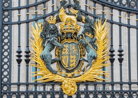 671 British Royal Crest Royalty-Free Images, Stock Photos & Pictures ...