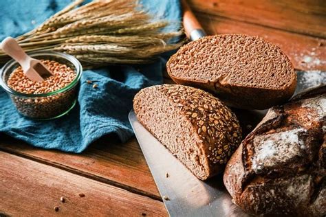 Warum Vollkornbrot gesünder als Weißbrot ist und welche Vorurteile