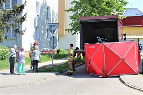 Miertelny Wypadek W Czycy Na Ulicy Dominika Skiej Zgin A Starsza