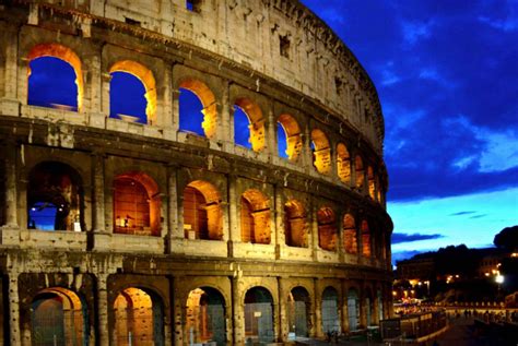 Colosseum - Night - modlar.com