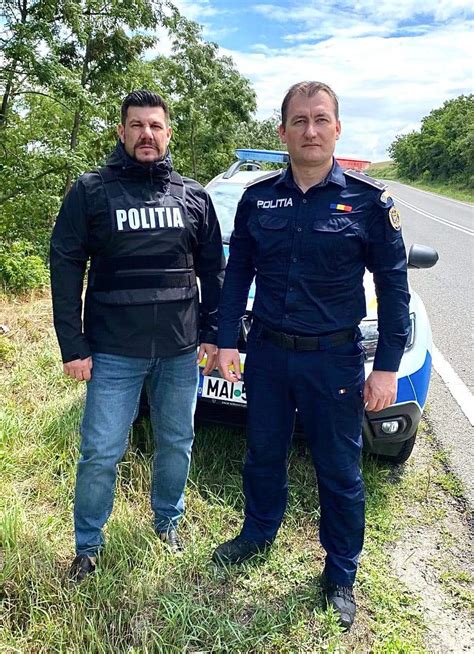 Ei sunt polițiștii Florin și Cosmin care au salvat un bărbat de 70 de