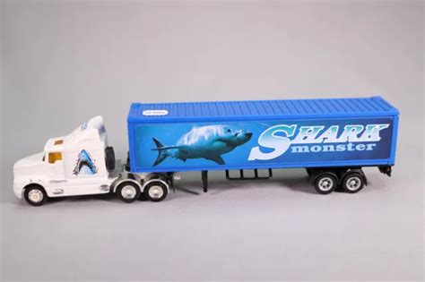 LE3854 MAJORETTE CAMION Ho 1 87 Kenworth Semi Remorque Shark Monster