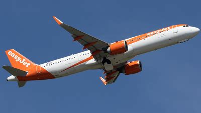 OE ISD Airbus A321 251NX EasyJet Europe Christian Bossi JetPhotos