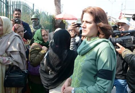 Farooq Abdullah S Sister Daughter Detained