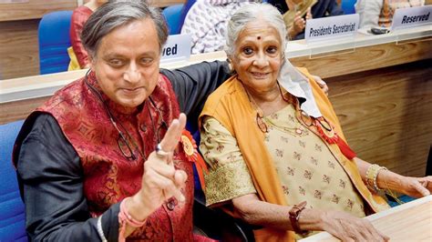 Congress President Election Shashi Tharoor Gets Little Support From Home State Kerala