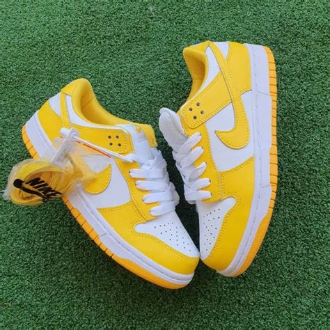 Nike Dunk Lowyellowwhite Exclusive Sneakers Sa