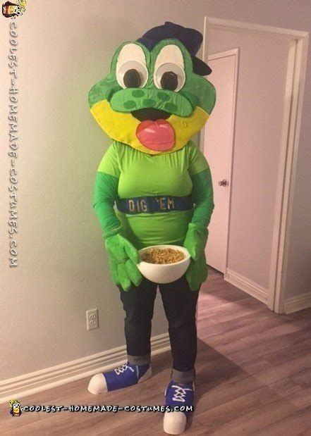 Cool DIY Frog Costume - Honey Smacks the Frog!