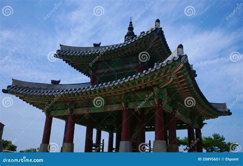 Korean Architecture, Suwon, South Korea Stock Image - Image: 20895601