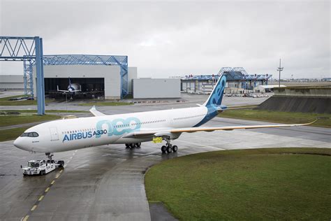 Imagens Primeiro Airbus A Neo Deixa O Hangar De Pintura