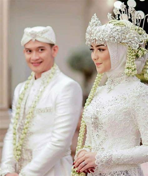 18 Ide Istimewa Kebaya Akad Nikah